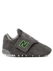 New Balance Sneakersy CV574DG Szary. Szare buty sportowe chłopięce New Balance, bez wzorów, ze skóry, bez zapięcia. Za 159.99 zł.