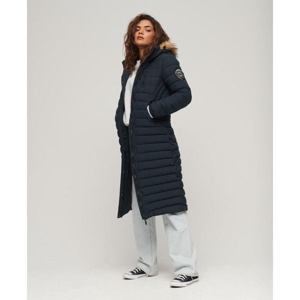 Długi pikowany płaszcz z kapturem Fuji od SUPERDRY. Niebieskie płaszcze damskie Superdry., bez wzorów, eleganckie, długie, z kapturem. W wyprzedaży za 446.75 zł.