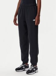 New Balance Spodnie dresowe Essentials WP41500 Czarny Relaxed Fit. Czarne spodnie dresowe damskie New Balance, m, bez wzorów, z bawełny. Za 249.99 zł.