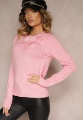 Różowy Sweter z Modalem i Wiskozą Ozdobiony Aplikacjami 3D Desalttia. Czerwone swetry damskie Renee, m, z aplikacjami, z jeansu, casualowe, bez kołnierzyka, bez ramiączek, bez kaptura. Za 84.99 zł.