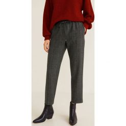 Mango - Spodnie Ricardo. Spodnie materiałowe damskie marki Mango. Za 139.90 zł.