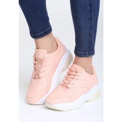 Różowe Sneakersy Stereo Love. Obuwie sportowe damskie marki Born2be. Za 89.99 zł.