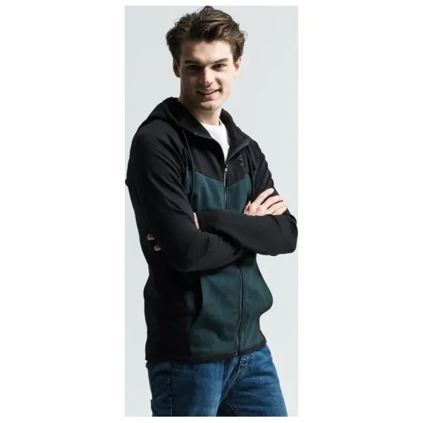 Umbro Bluza Dewo , zielony, rozmiar XL. Zielone bluzy męskie Umbro, m, bez wzorów, z bawełny, bez kaptura. W wyprzedaży za 129.99 zł.