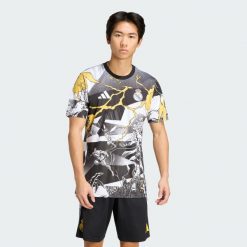 Koszulka adidas Real Madrid Avengers 25/26 Pre-Match. Białe koszulki sportowe męskie Adidas, bez wzorów, bez kołnierzyka, bez ramiączek, do piłki nożnej. Za 299.00 zł.