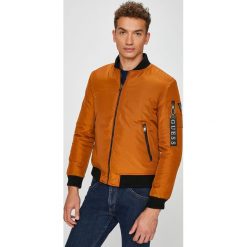 Guess Jeans - Kurtka dwustronna Fighter. Kurtki męskie marki Guess Jeans. W wyprzedaży za 499.90 zł.