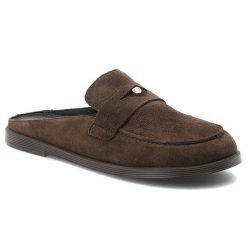 Klapki damskie Chebello, welurowa cholewka wsuwany fason otwarta pięta klasyczny mokasynowy krój minimalistyczny design lekka płaska podeszwa, brązow. Brązowe klapki damskie CheBello, bez wzorów, z weluru, bez obcasa, na płaskiej podeszwie, bez zapięcia. Za 494.90 zł.