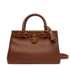 Torebka Tommy Hilfiger. Brązowe torebki do ręki damskie Tommy Hilfiger, bez wzorów, klasyczne, bez dodatków. Za 1,099.00 zł.