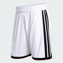 Spodenki podstawowe Niemcy 26 Authentic. Białe krótkie spodenki sportowe męskie Adidas, bez wzorów, do piłki nożnej, climacool (adidas). Za 239.00 zł.