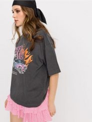 Bawełniana koszulka z nadrukiem samochodu - szary. Szare t-shirty damskie Sinsay, l, bez wzorów, z bawełny, bez kołnierzyka. Za 29.99 zł.