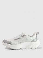 4F Buty do biegania Freemove Mesh damskie - białe 41. Białe obuwie sportowe damskie 4f, bez wzorów, z meshu, do biegania. Za 329.99 zł.