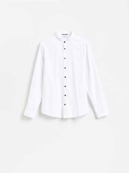 Koszula super slim z bawełną egipską - biały. Białe koszule męskie Reserved, l, bez wzorów, z bawełny, bez kołnierzyka, bez ramiączek. Za 129.99 zł.