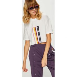 Fila - Top. Szare topy damskie Fila, z nadrukiem, z bawełny, z okrągłym kołnierzem, z krótkim rękawem. Za 169.90 zł.