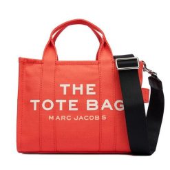 Torebka Marc Jacobs. Brązowe torebki do ręki damskie Marc Jacobs, bez wzorów, klasyczne, bez dodatków. Za 689.99 zł.