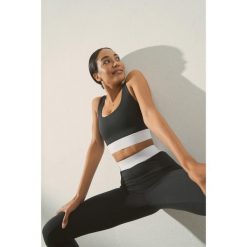 Stanik do jogi Moonholi Basic z ramiączkami. Czarne biustonosze MOONHOLI, bez wzorów. Za 259.00 zł.