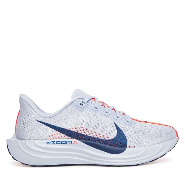 Buty do biegania Nike. Niebieskie obuwie sportowe damskie Nike, bez wzorów, do biegania. Za 649.99 zł.