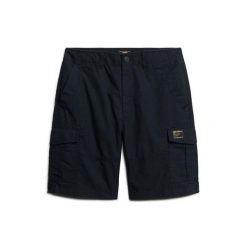 Spodenki cargo Superdry Parachute. Niebieskie szorty męskie Superdry., na lato, z aplikacjami, z tkaniny, klasyczne. Za 261.75 zł.