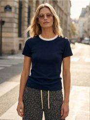 Bawełniana bluzka z krótkim rękawem - granatowy. Niebieskie bluzki damskie Sinsay, l, bez wzorów, z bawełny, bez kołnierzyka, bez ramiączek. Za 19.99 zł.