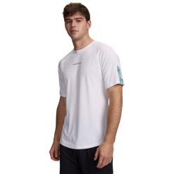 Koszulka Under Armour Challenger Elite. Białe koszulki sportowe męskie Under Armour, m, bez wzorów, z materiału, bez kołnierzyka, bez ramiączek, na fitness i siłownię. Za 396.00 zł.