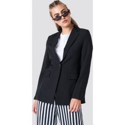 NA-KD Classic Marynarka z poduszkami na ramionach - Black. Czarne żakiety damskie NA-KD Classic. Za 242.95 zł.