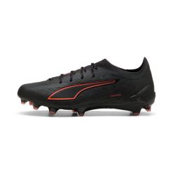 Buty piłkarskie Puma Ultra Ultimate FG. Czarne obuwie sportowe damskie Puma, bez wzorów, z materiału, do piłki nożnej. Za 609.99 zł.