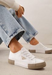 Biało-Beżowe Trampki VICES na Żłobionej Platformie Zdobione Trójkątną Aplikacją Lorerina. Białe trampki i tenisówki damskie Renee, z aplikacjami, z materiału, bez zapięcia. Za 69.99 zł.