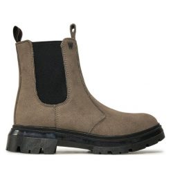 Sztyblety Wrangler. Szare botki damskie Wrangler, bez obcasa, na płaskiej podeszwie, bez zapięcia. Za 279.99 zł.