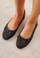 Czarne Balerinki z Siateczkową Cholewką z Plecionką Zdobione Kokardką Harelaya. Czarne baleriny damskie Renee, na lato, z aplikacjami, z jeansu, boho, bez obcasa, na płaskiej podeszwie. Za 69.99 zł.