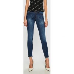 Guess Jeans - Jeansy Curve X. Jeansy damskie marki Guess Jeans. Za 369.90 zł.