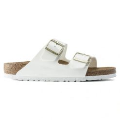 Klapki damskie Birkenstock Arizona BF (1005294). Czerwone klapki damskie Birkenstock, bez wzorów, młodzieżowe, bez obcasa. Za 399.99 zł.