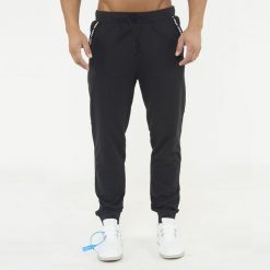Spodnie turystyczne PANTA GONDO męskie z oddychającego materiału. Czarne spodnie sportowe męskie Legea, m, bez wzorów, z bawełny, do biegania. Za 96.00 zł.