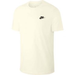 Koszulka Mężczyzna Nike Sportswear Club biały. Białe koszulki sportowe męskie Nike, m, bez wzorów, z bawełny, bez kołnierzyka, bez ramiączek, do piłki nożnej. Za 223.00 zł.