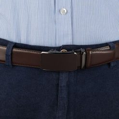 Pasek męski skórzany 3,5 cm klamra automatyczna Beltimore brązowy 52-590 : Kolory - brązowy, beżowy, Rozmiar pasków - r.105-120 cm. Brązowe paski damskie bez wzorów, ze skóry, wizytowe. Za 64.99 zł.