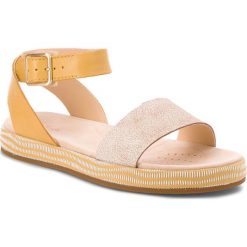 Sandały CLARKS - Botanic Ivy 261319584 Yellow Combination. Klapki damskie marki Clarks. W wyprzedaży za 199.00 zł.