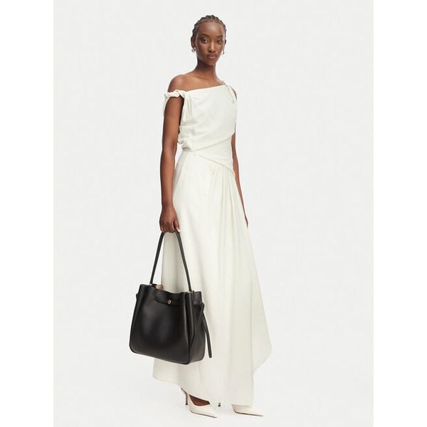 Torebka Tory Burch. Czarne torebki do ręki damskie Tory Burch, bez wzorów, klasyczne, bez dodatków. Za 2,604.00 zł.