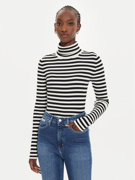 Calvin Klein Jeans Golf J20J224225 Czarny Regular Fit. Czarne swetry damskie Calvin Klein Jeans, xs, bez wzorów, z bawełny, bez kołnierzyka, bez ramiączek, bez kaptura. Za 249.99 zł.