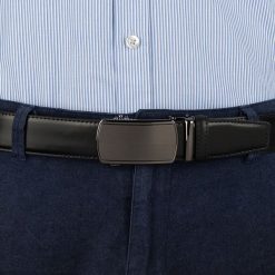 Pasek męski skórzany 3,5 cm klamra automatyczna Beltimore czarny 03-577 : Kolory - czarny, Rozmiar pasków - r.105-120 cm. Czarne paski damskie bez wzorów, ze skóry, wizytowe. Za 64.99 zł.