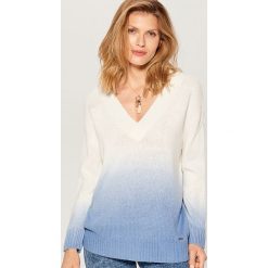 Sweter z efektem ombre - Niebieski. Swetry damskie marki Mohito. W wyprzedaży za 59.99 zł.