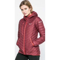 Salewa - Kurtka puchowa. Różowe kurtki damskie Salewa, z materiału. W wyprzedaży za 749.90 zł.