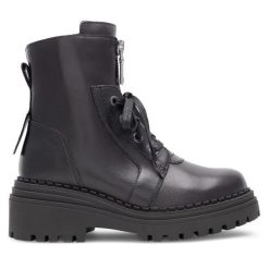 Trzewiki Badura. Czarne botki damskie Badura, bez obcasa, na płaskiej podeszwie, bez zapięcia. Za 230.99 zł.