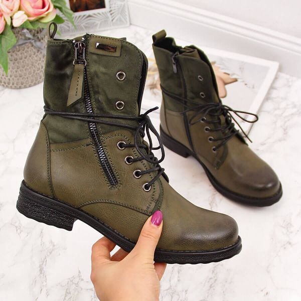Workery damskie sznurowane i na suwak khaki Jezzi. Brązowe botki damskie eVento, ze skóry ekologicznej, bez obcasa, bez zapięcia. Za 239.99 zł.