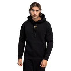 Bluza męska Venum X Tekken 8 - Marshall Law Hoodie. Czarne bluzy męskie VENUM, bez zapięcia, na fitness i siłownię. Za 449.99 zł.