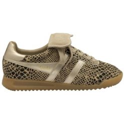 Damskie zamszowe buty sportowe Gola Stadium '86 Sahara. Brązowe obuwie sportowe damskie Gola, bez wzorów, z gumy, do piłki nożnej. Za 650.10 zł.