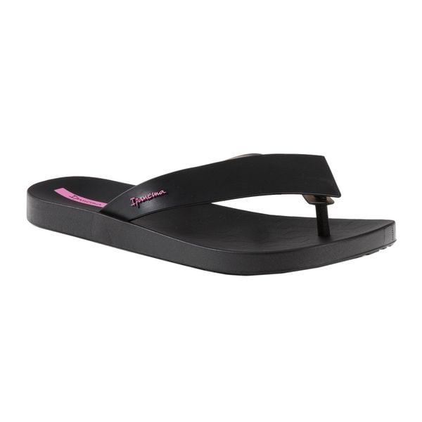 Japonki plażowe damskie Ipanema Hit. Czarne klapki damskie Ipanema, bez wzorów, z gumy, sportowe, bez obcasa. Za 37.99 zł.