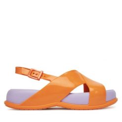 Sandały Melissa. Brązowe sandały damskie Melissa, bez wzorów, bez obcasa, na płaskiej podeszwie, bez zapięcia. Za 349.99 zł.