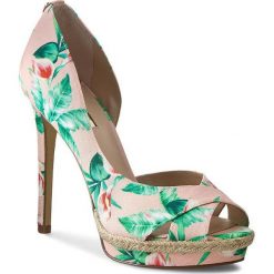 Szpilki GUESS - Hadri FL2HDR FAP07 PINK. Brązowe szpilki damskie Guess, z materiału. W wyprzedaży za 329.00 zł.