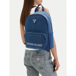 Plecak Guess Jeans. Niebieskie plecaki damskie Guess Jeans, z aplikacjami, z jeansu. Za 279.99 zł.