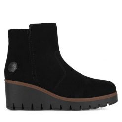 Botki Rieker. Czarne botki damskie Rieker, bez obcasa, na koturnie, bez zapięcia. Za 335.00 zł.