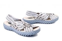 ROCK SPRING Dakota rose platinum, sandały damskie. Białe sandały damskie Rock Spring, bez wzorów, bez obcasa, bez zapięcia. Za 174.17 zł.