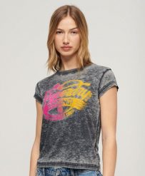 Koszulka z krótkim rękawem z wyblakłym grafiką skały. Czarne t-shirty damskie Superdry., bez wzorów, z bawełny, eleganckie, bez kołnierzyka. Za 169.30 zł.