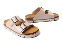 DR. BRINKMANN 700699-08 beige, klapki damskie. Brązowe klapki damskie Dr. Brinkmann, bez wzorów, bez obcasa. Za 247.92 zł.